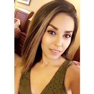 Meet your Posher, Alma